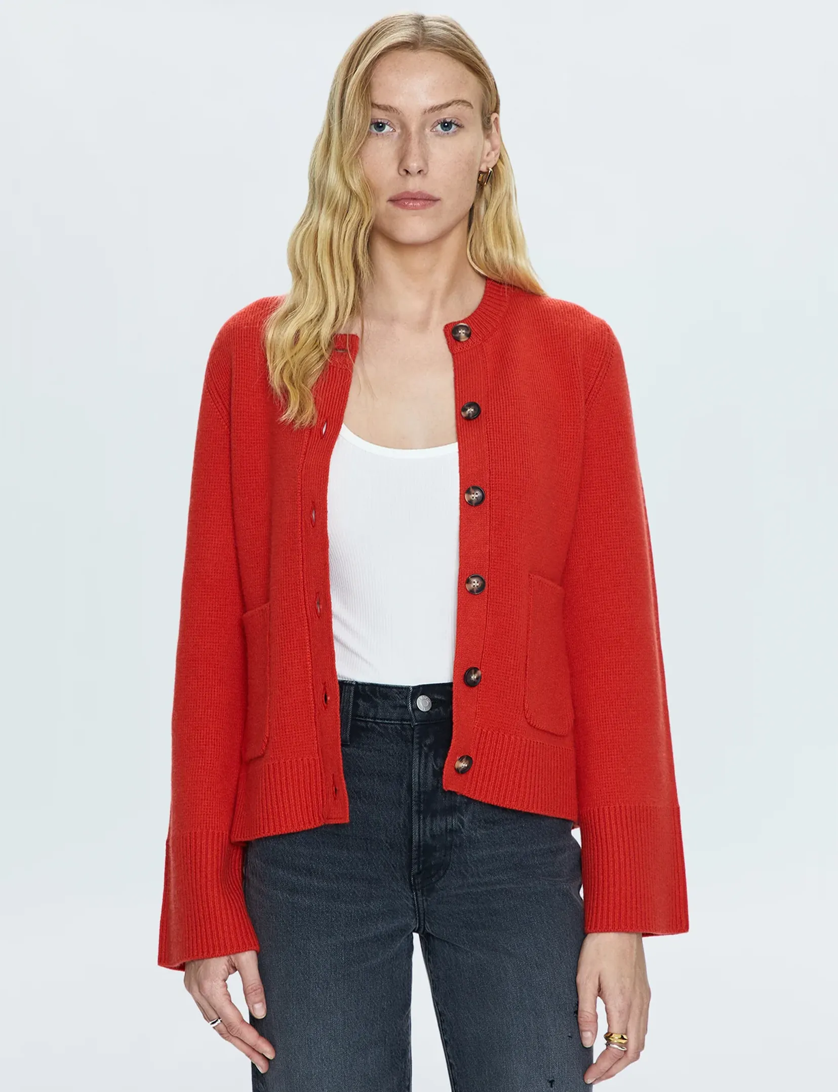 Dani Cardigan, Rouge